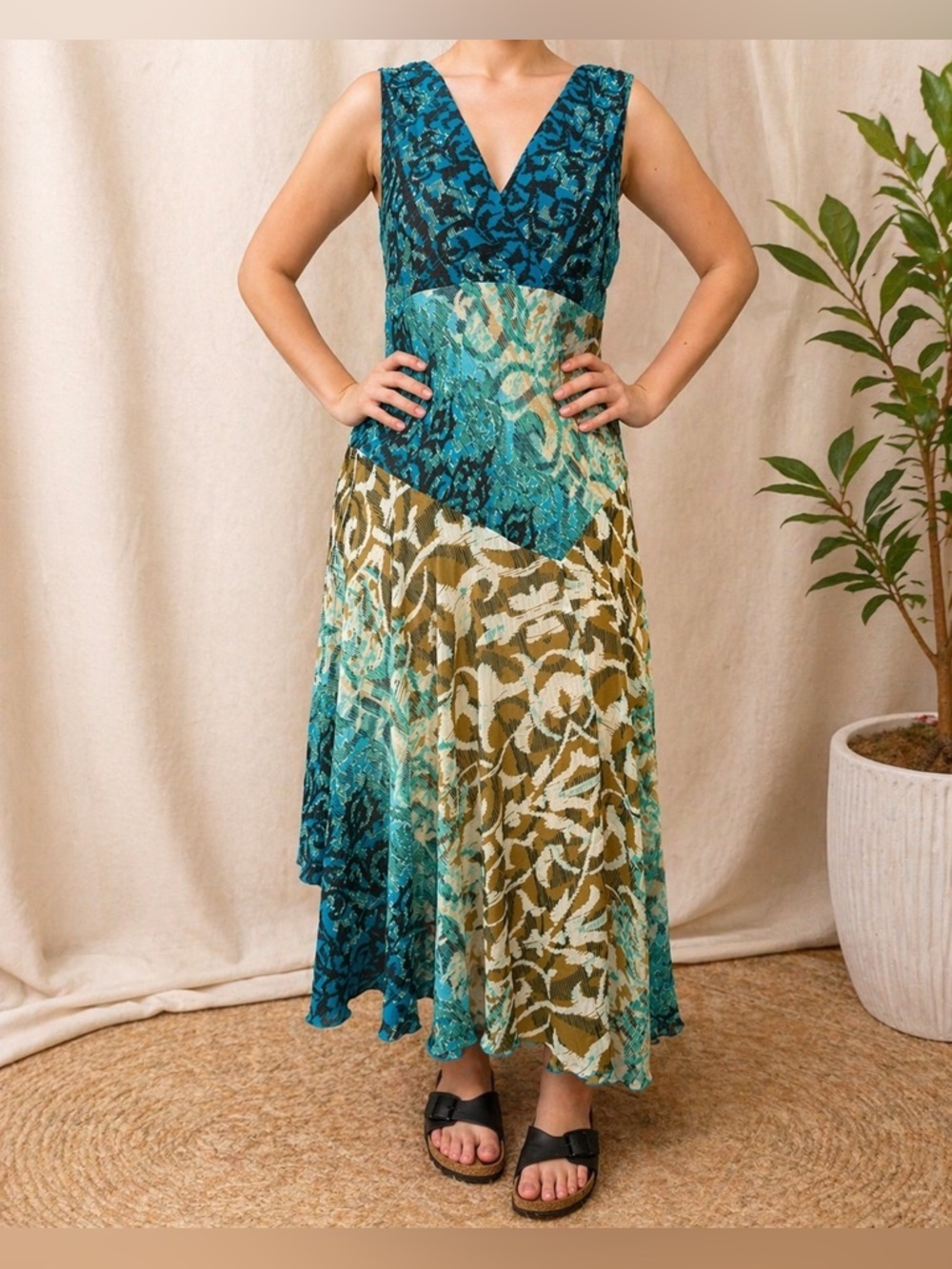 Dressbarn Y2K Inspired Abstract Print Flowy Midi Maxi Dress Size Medium